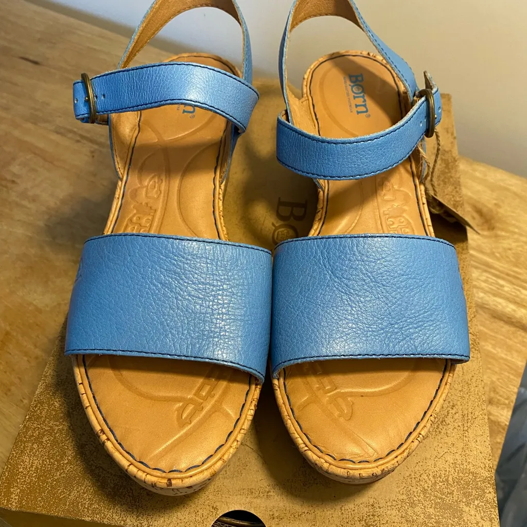 Born Maldives Leather Wedge Sandals NIB | So cute and comfy! Blue Size 9 - Image 3