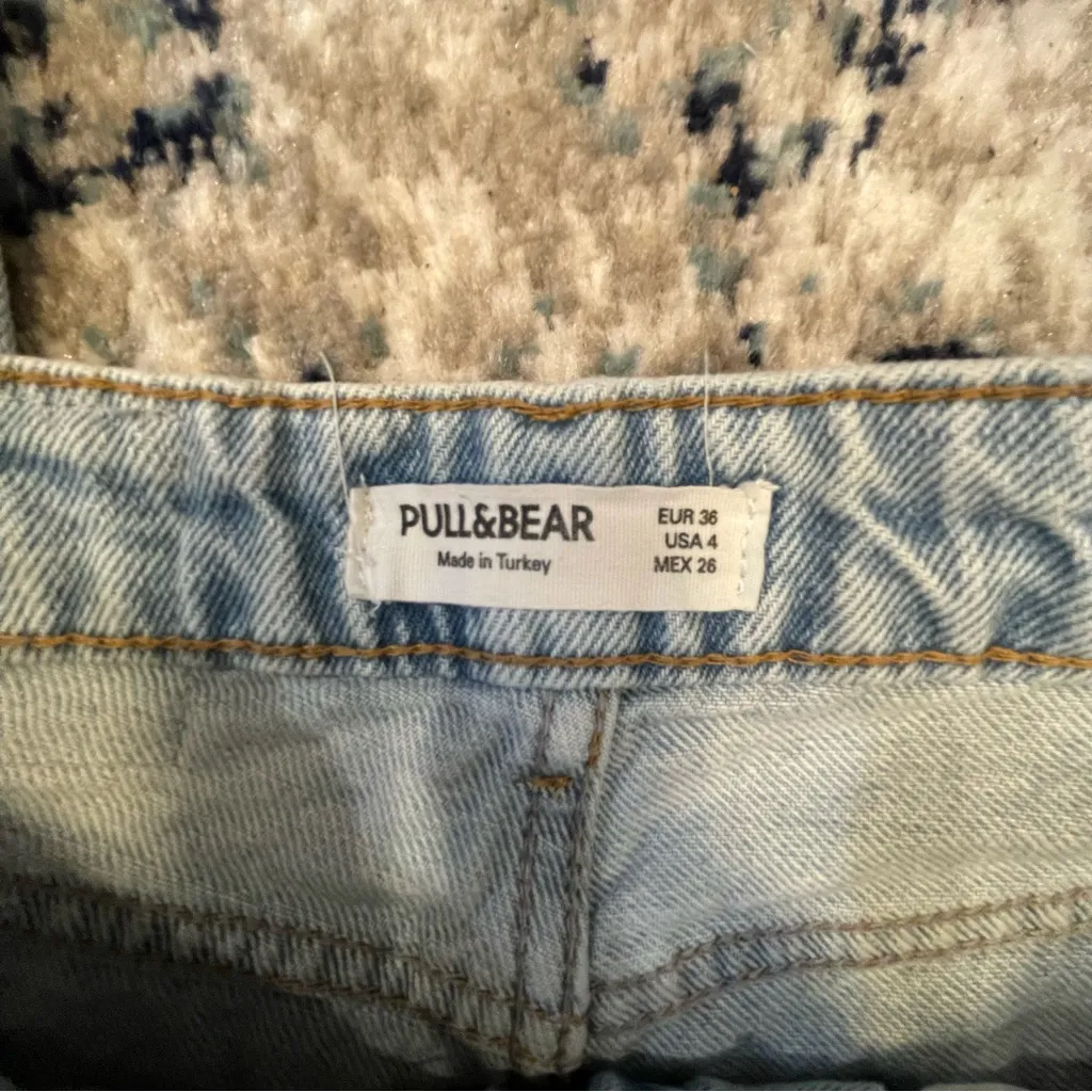 Pull&Bear Light Blue Relaxed Jeans Size 4 - Image 3