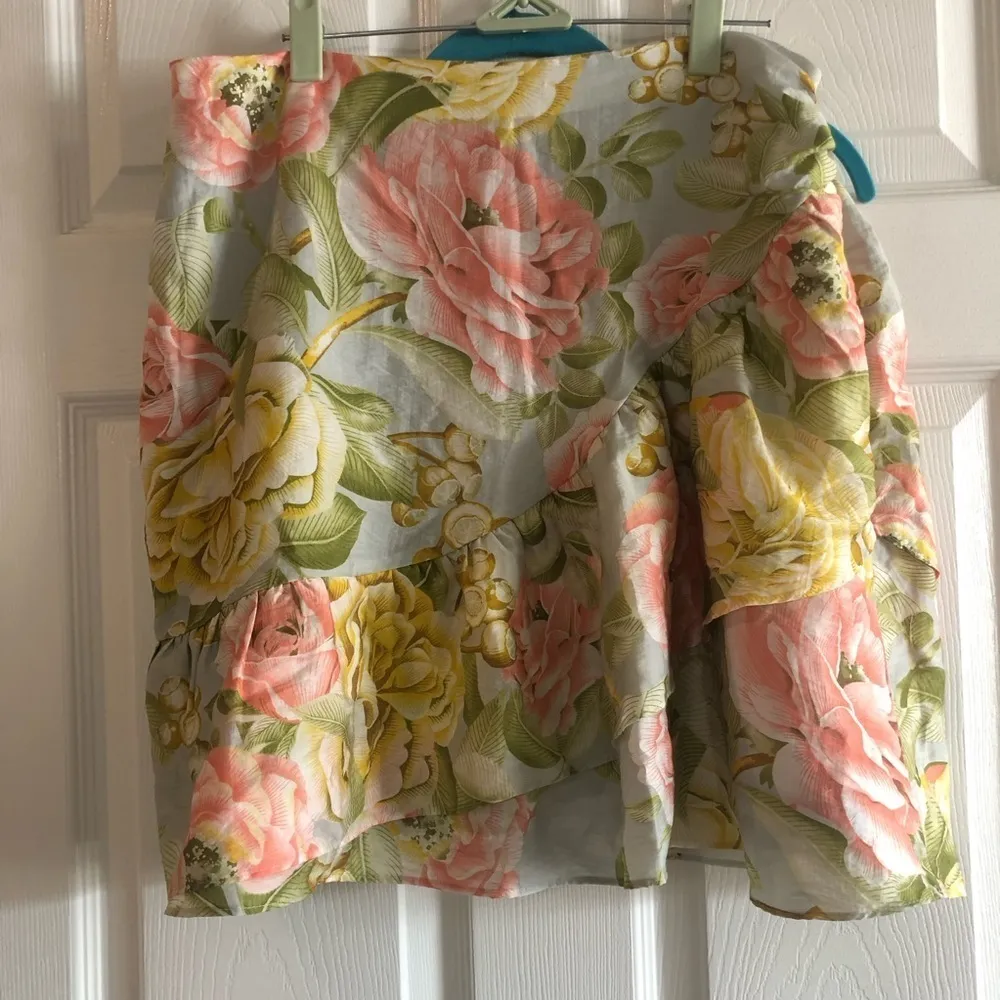 NWT Express High Waisted Asymmetrical Ruffle Mini Skirt in size 12 - Image 2