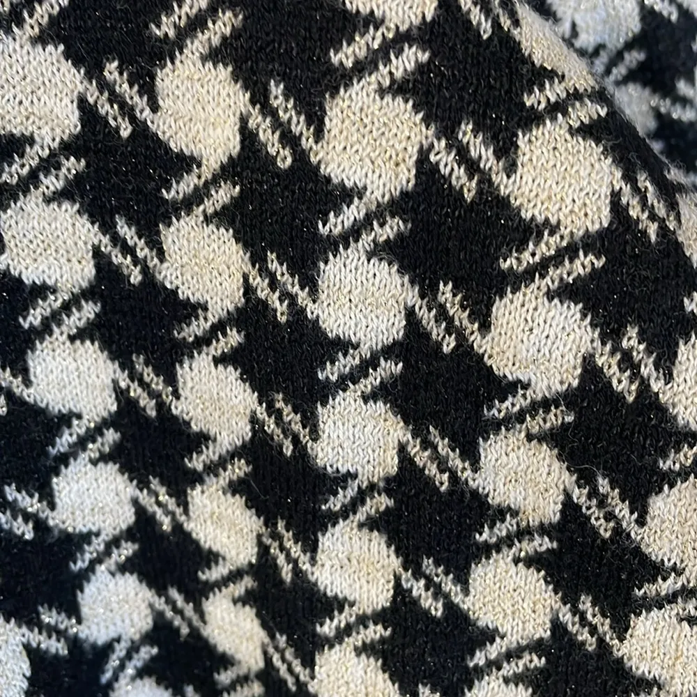 Lane Bryant Houndstooth Zipper Vneck Sweater - Image 5