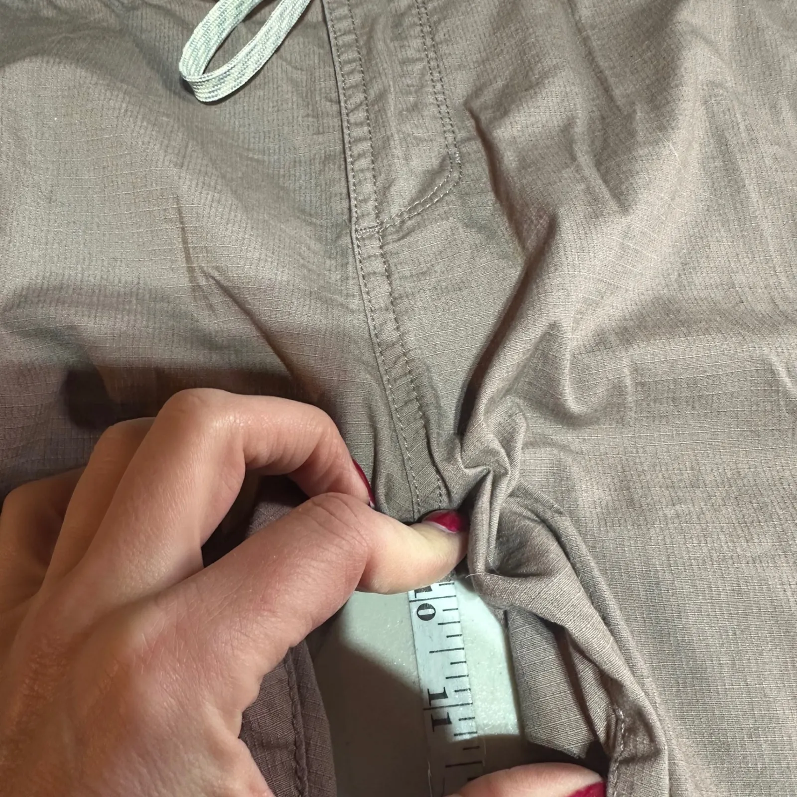 VUORI Womens Ripstop Cargo Pockets Drawstring Hazel Waist Size L - Image 13