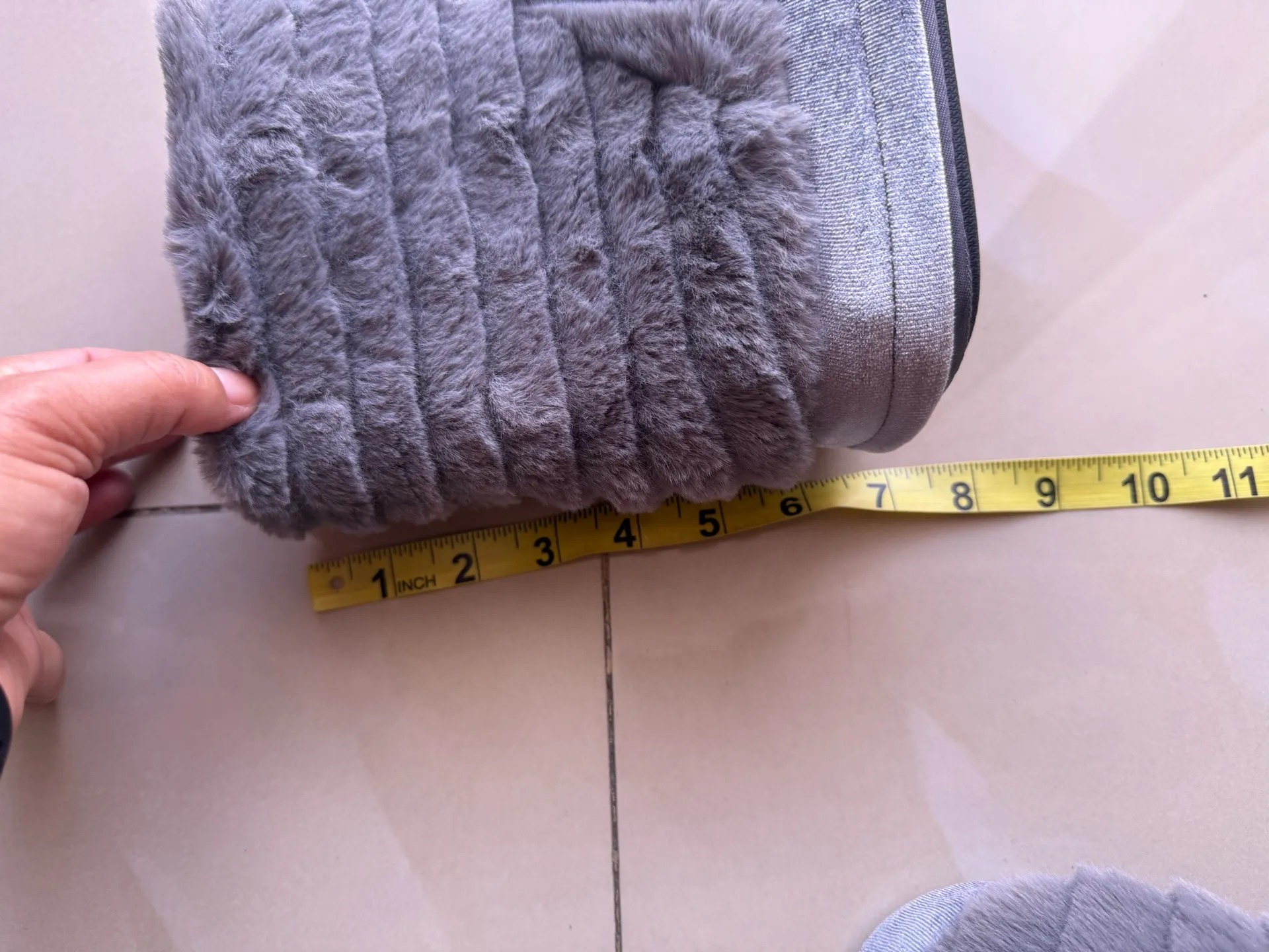 Bootie Slippers Faux Fur adult Unisex, pair of gray faux fur bootie slipper Size 8.5 - Image 3