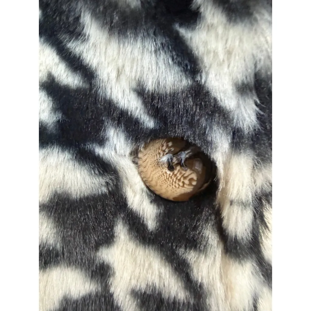 POL Faux Fur Houndstooth Coat Size S - Image 5