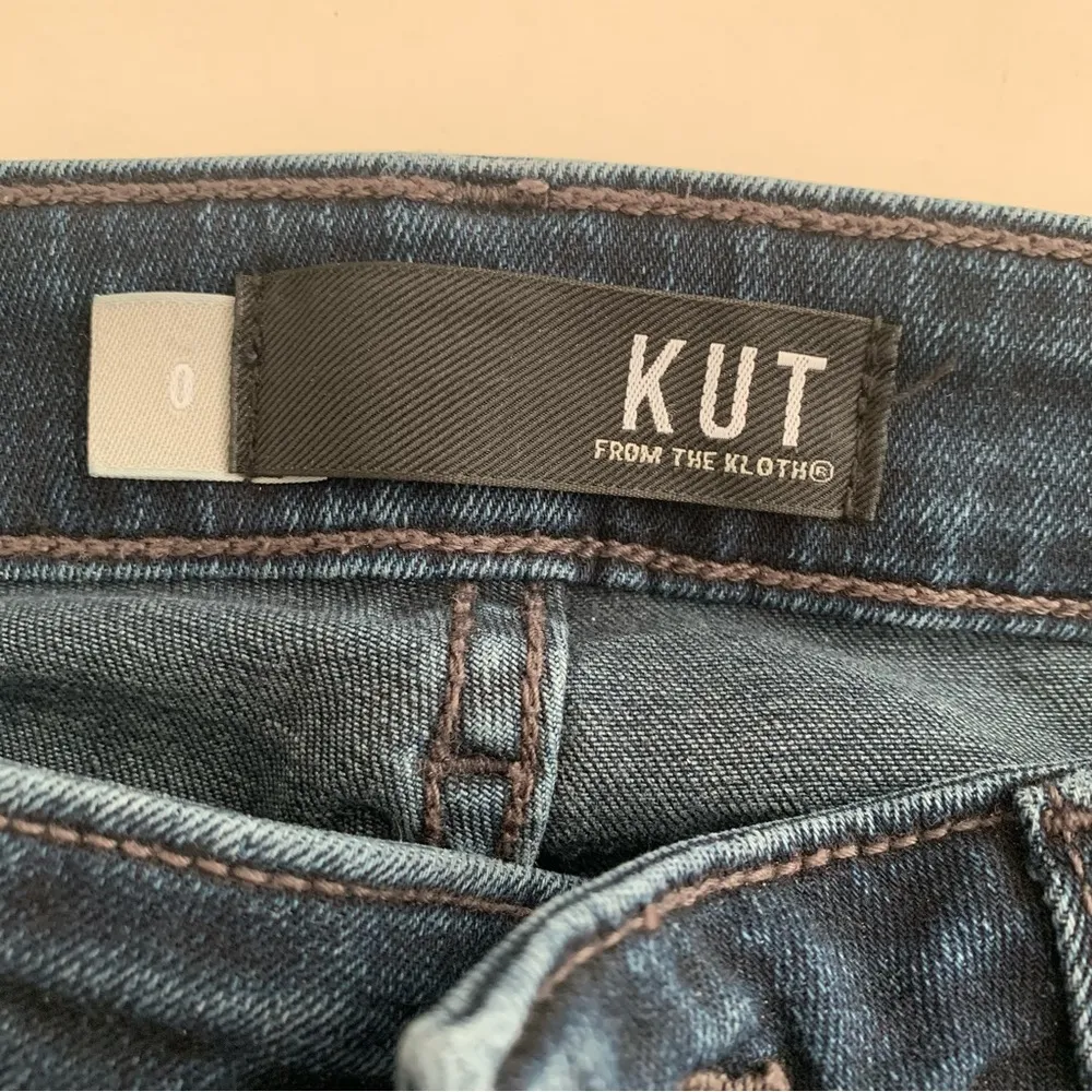 EUC Kut From the Kloth Diana High Rise Fab Ab Skinny Jeans Size 0 - Image 2