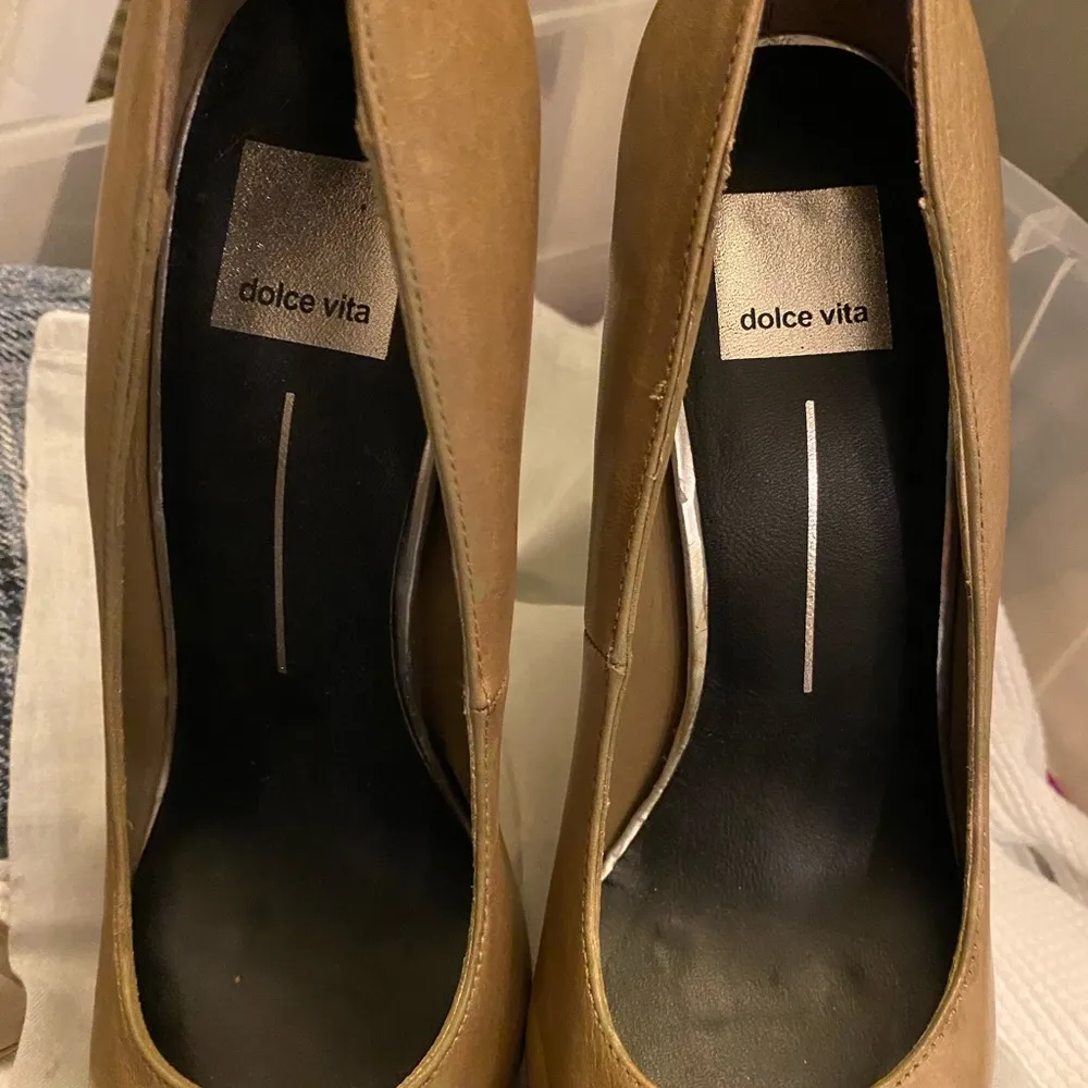 DV by Dolce Vit Dolce Vita Tan Platform Pumps-Devon Desert Leather - Image 2