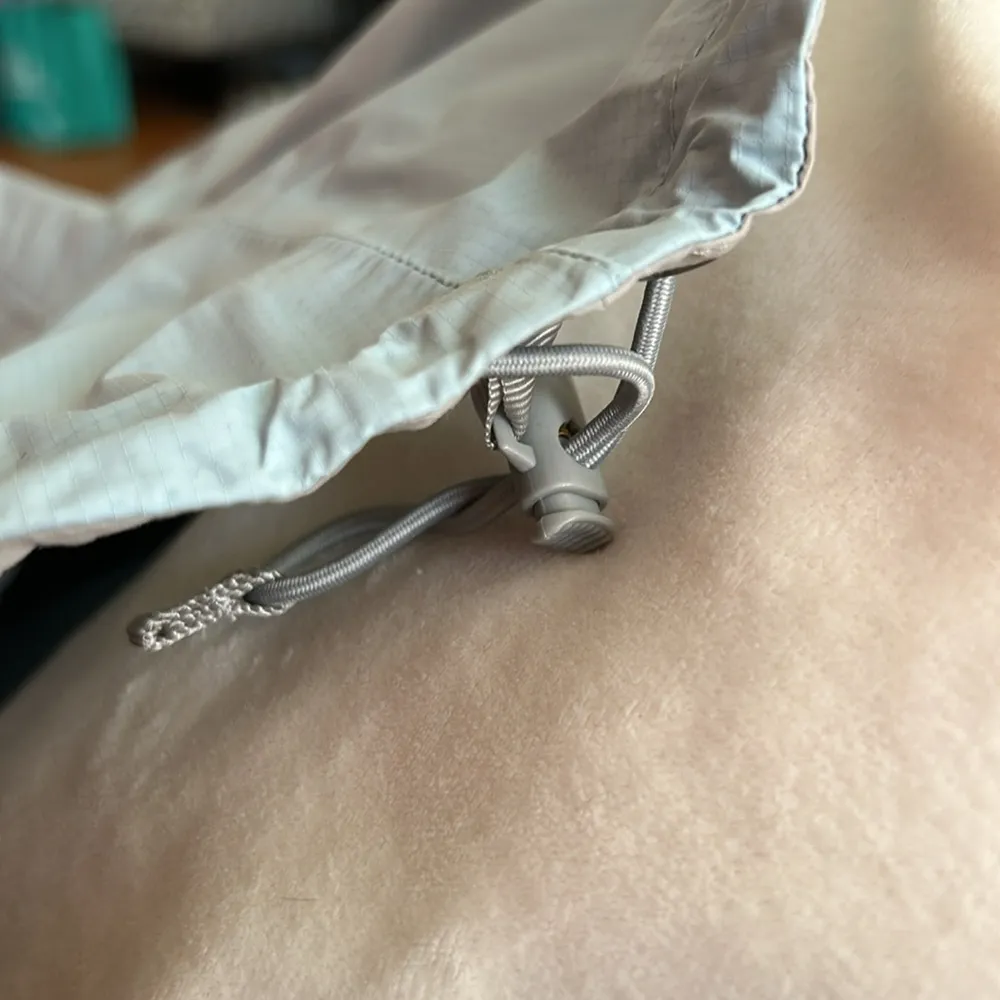 The North Face  Light Blue/Grey Patterned Rain Jacket | Size Medium - Image 11