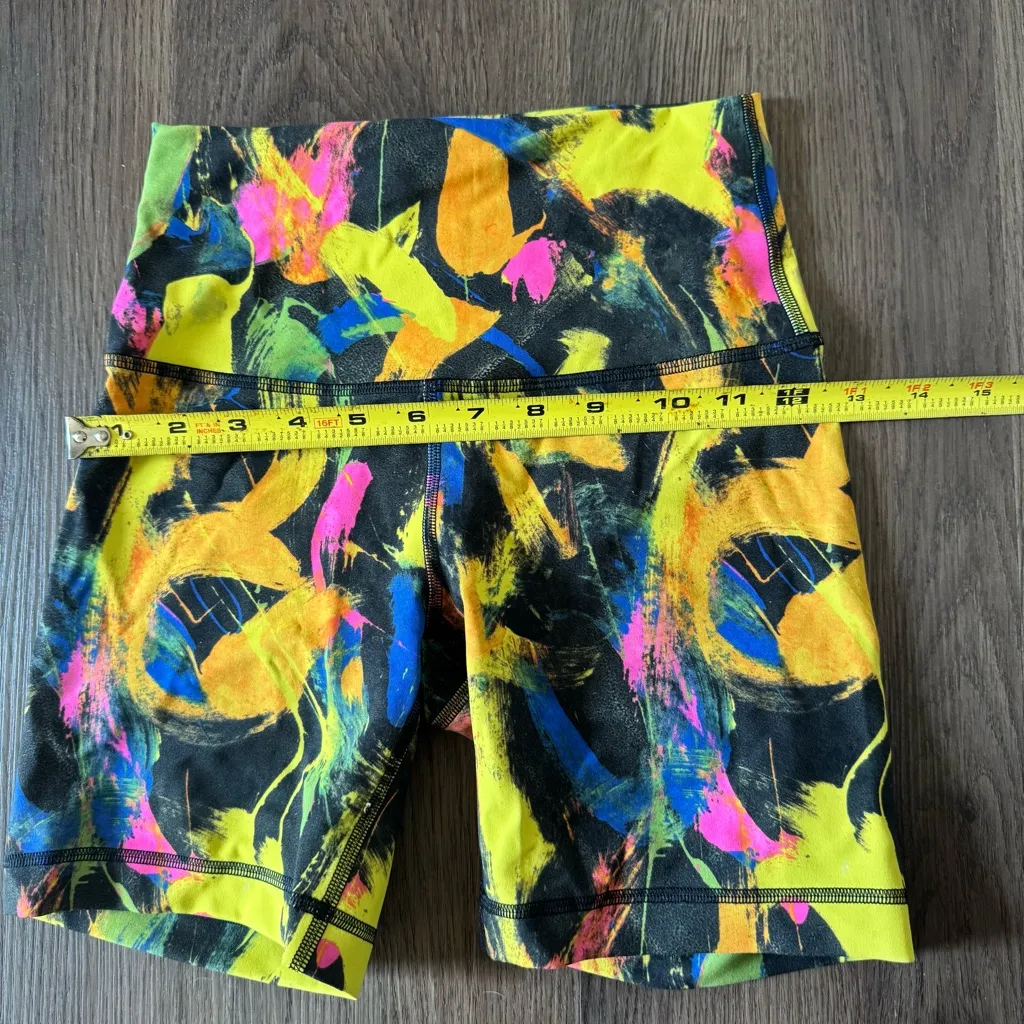 Lululemon Align High-Rise Short‎ 4" Abstract Print Women's Size 4 Athletic - Image 2