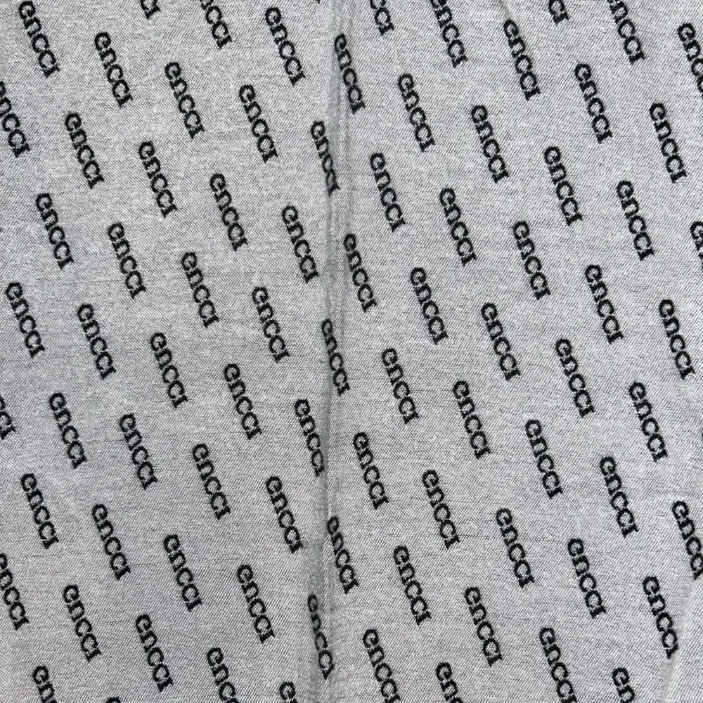 Limited edition  Authentic Hypnotism Black and White Reversible Scarf - Image 6