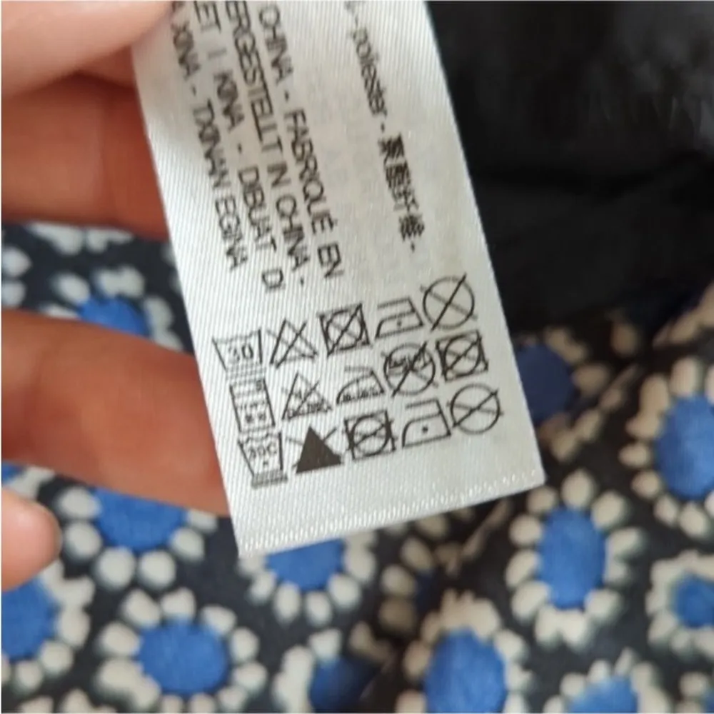 Zara women’s floral satin plunging jumpsuit - Image 9