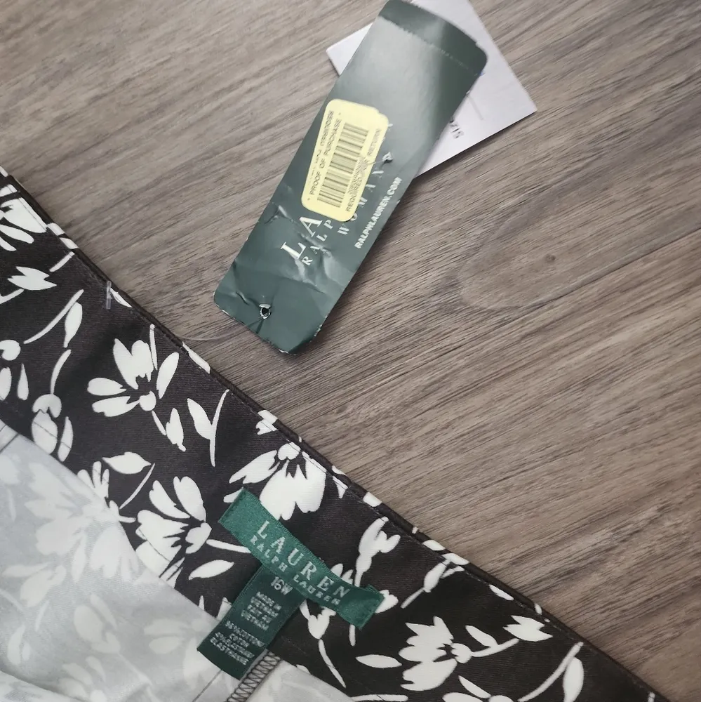 Lauren Ralph Lauren Brown Floral Print Pencil Skirt NWT Size 16W - Image 4