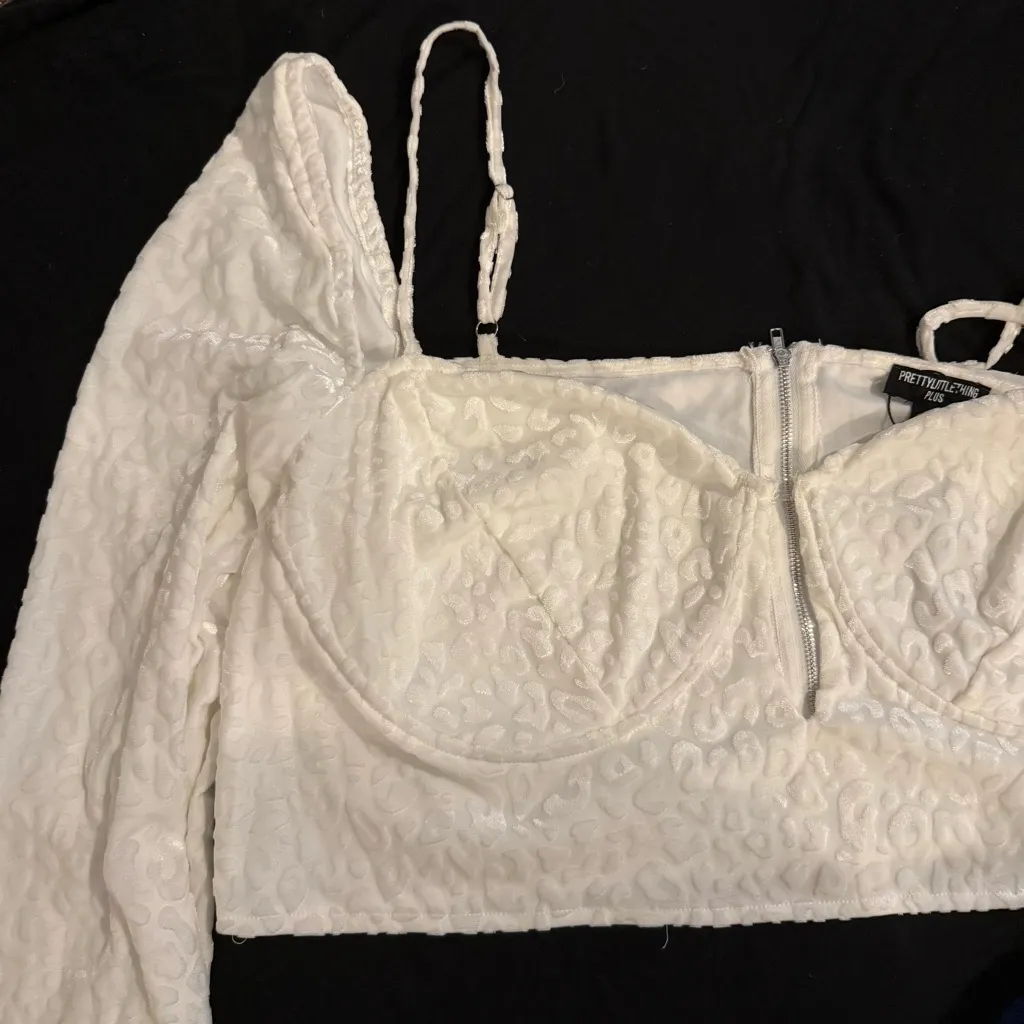NWT PrettyLittleThing Plus White Leopard Devore Corset Crop Top - Image 7