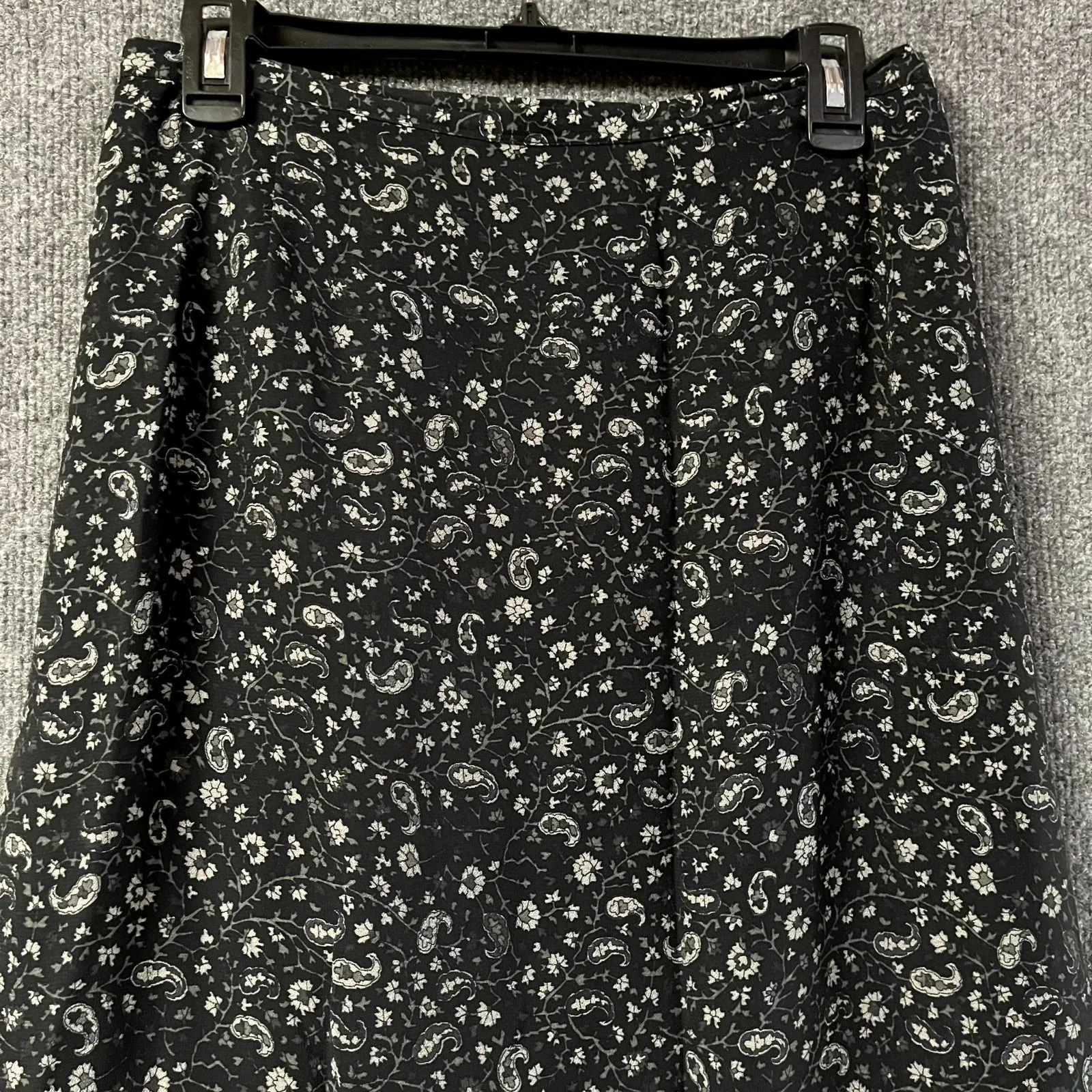 Casual Corner Maxi Skirt‎ Womens 14 Black White Paisley Floral Rayon Long Dressy - Image 3