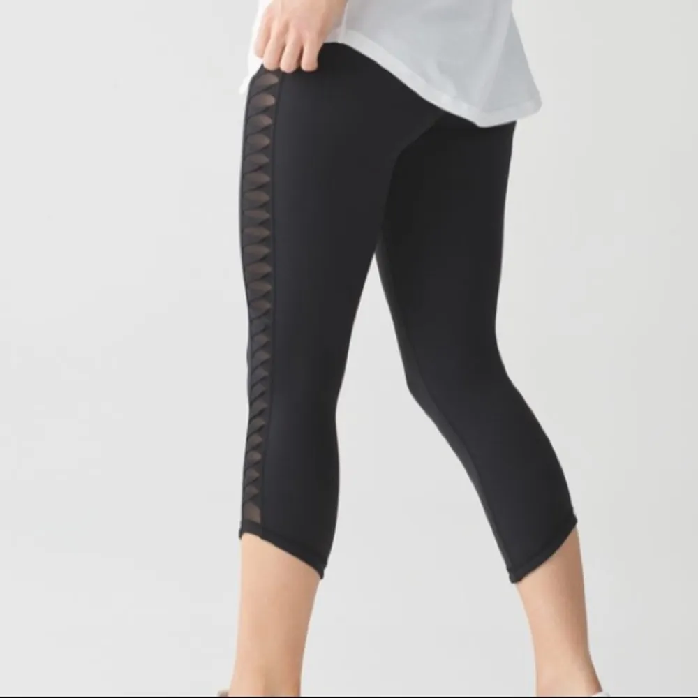 Lululemon Sunshine Salutation Crop (Full-On Luxtreme)
Black - Image 5