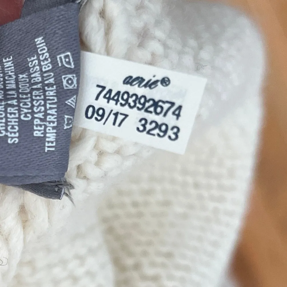 NWT Aerie | White Pom Pom Knit Blanket Scarf | Just Chill Text | 2010s - Image 6