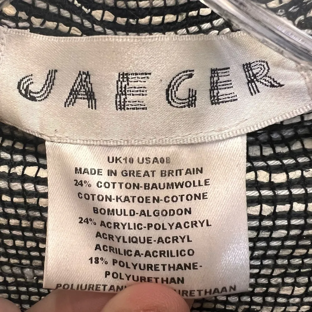 Jaeger Vtg shirt/jacket button down with vented sides and square hem size 8 - Image 5