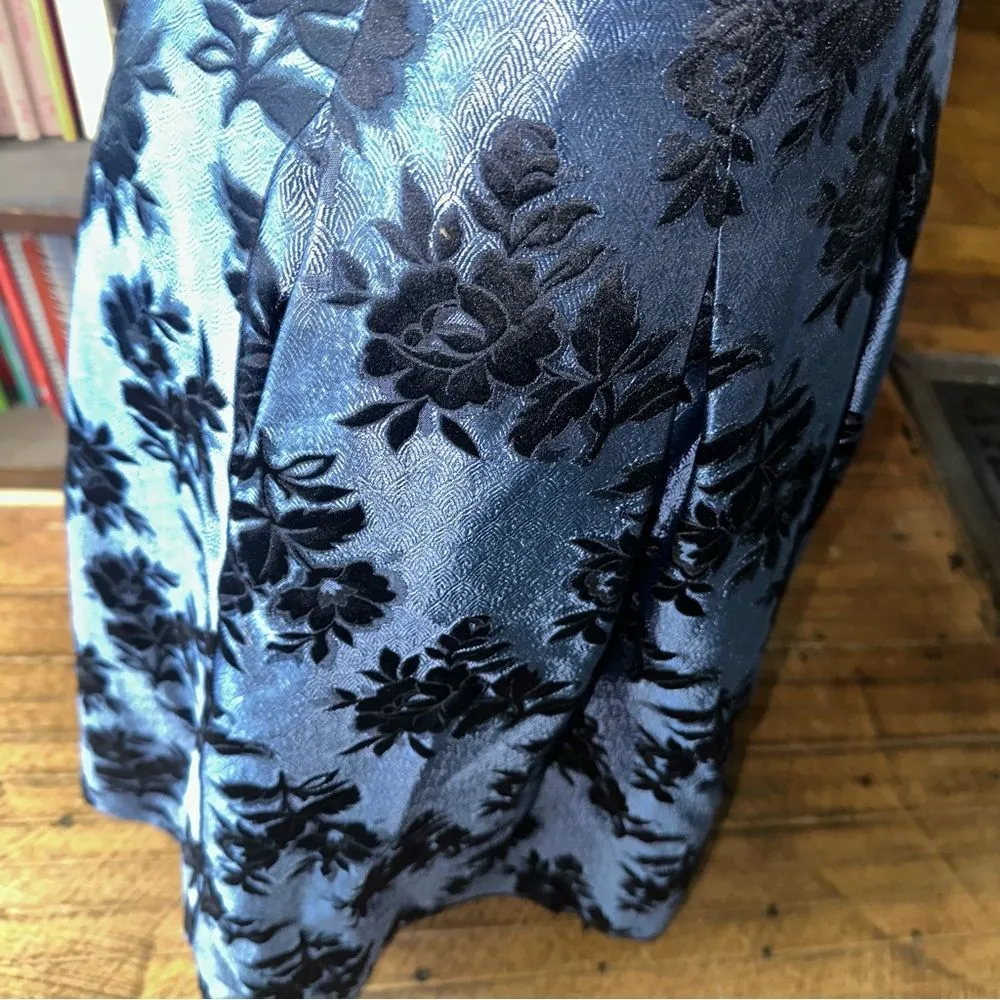 White House Black Market 6P elegant shimmery pleated skirt - Image 6