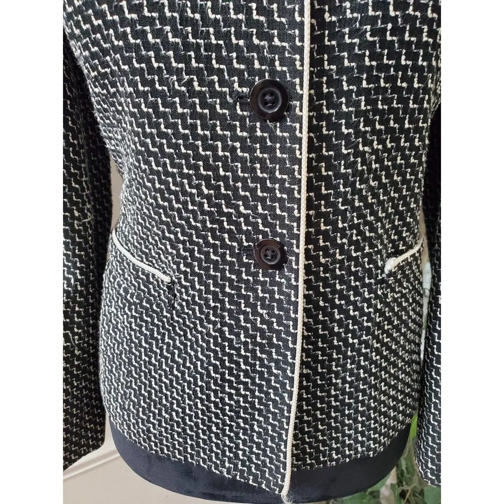 Talbots  Women's Black White Single Breasted Three Button Blazer Jacket Petites 2 - Image 3