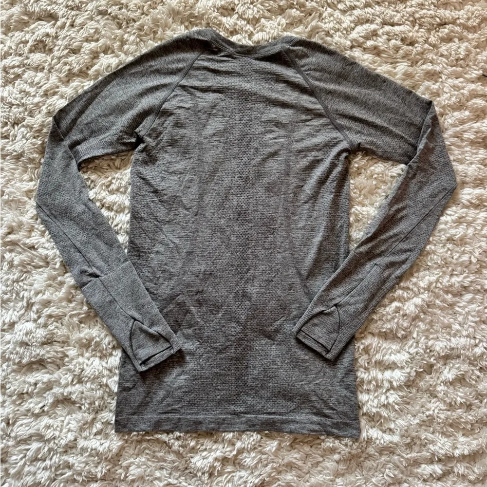 Grey Swiftly Tech Long Sleeve Shirt 2.0 Lululemon - Image 2