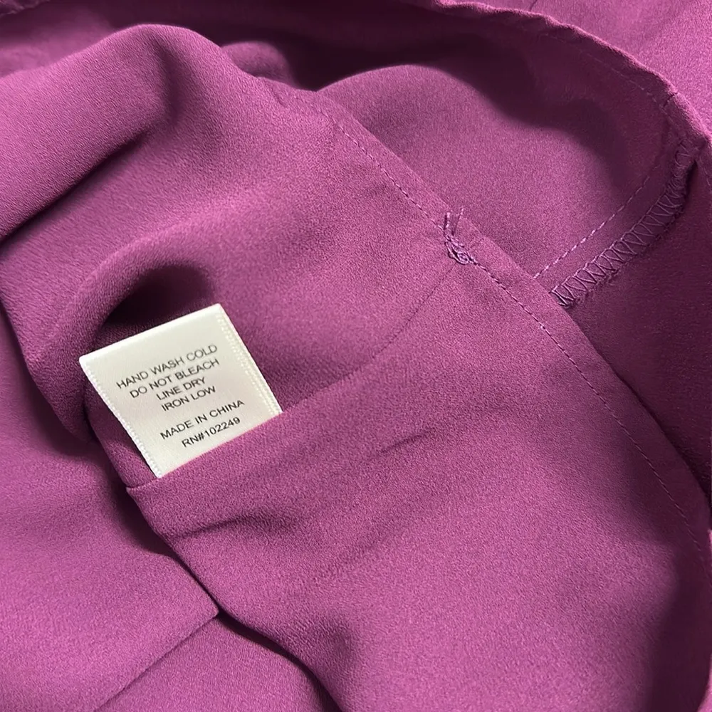 Skies Are Blue V Neck Lined Double Spaghetti Strap Detail Cami Blouse Tank Small - Image 13