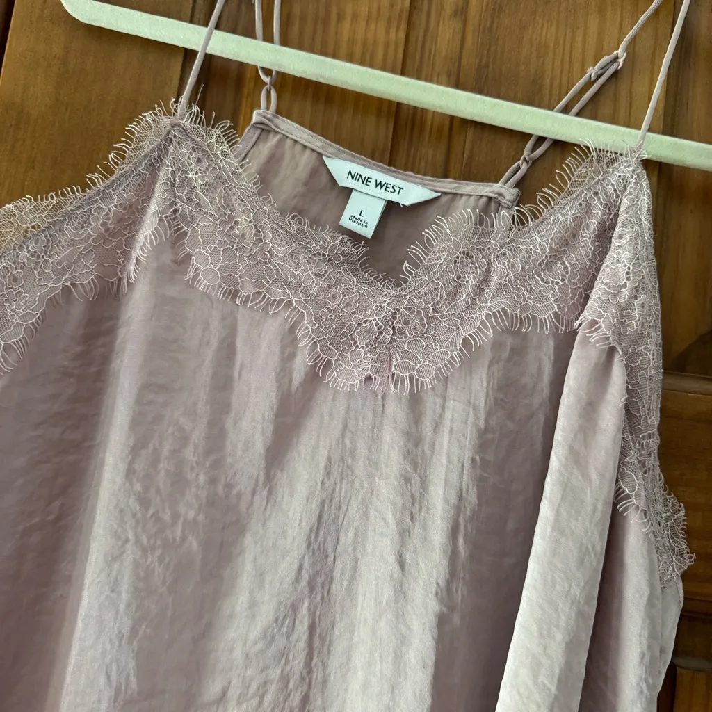 Nine West Cami Tank Top Women’s Large Dusty Rose Pink Lace Trim V Neck Satin - Image 2