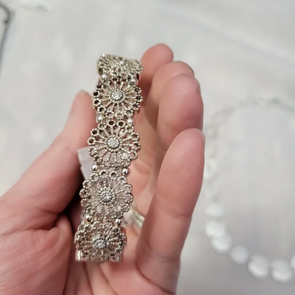 Nine West Vintage America  Collection Necklace and Bracelet - Image 6