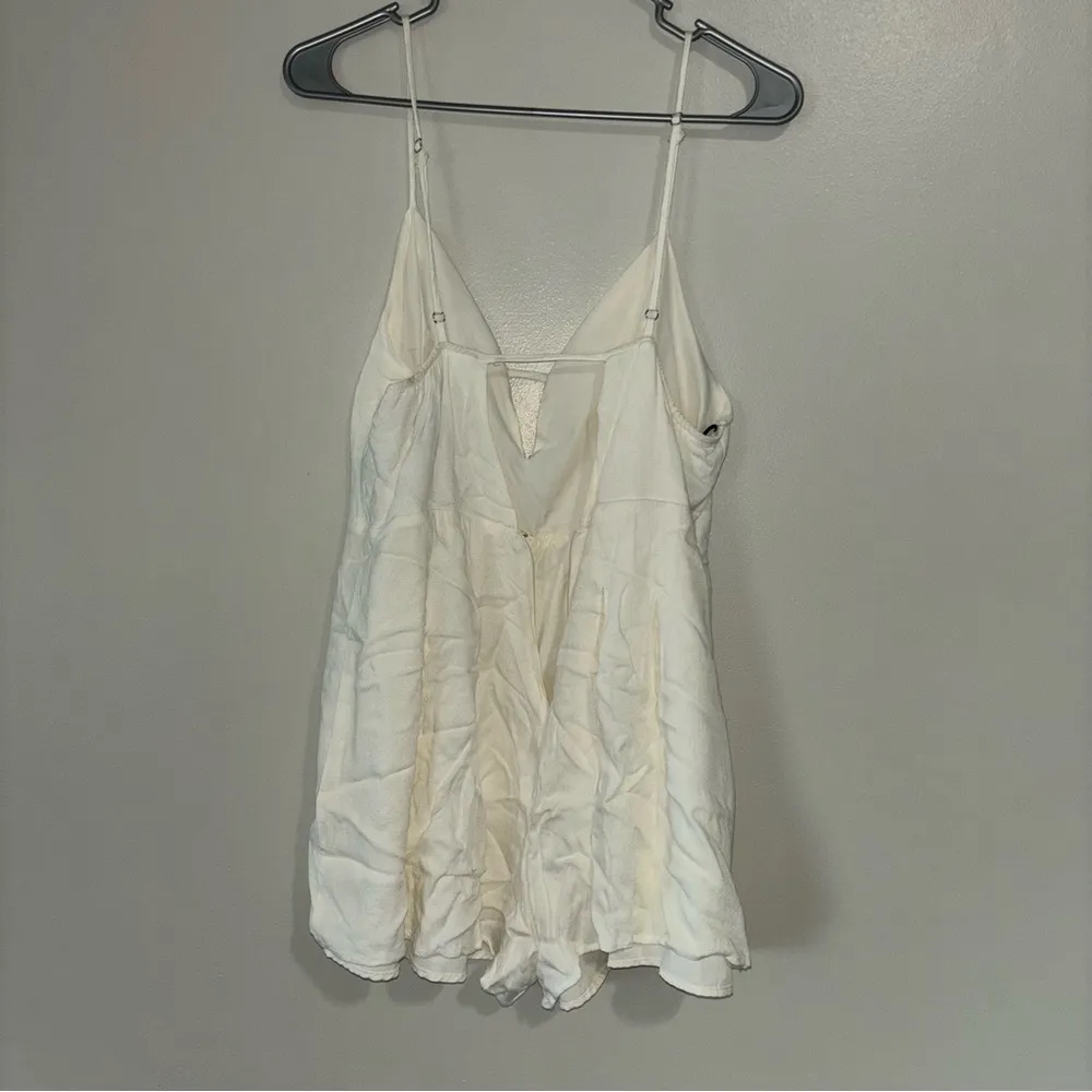 White forever 21 romper - Image 3