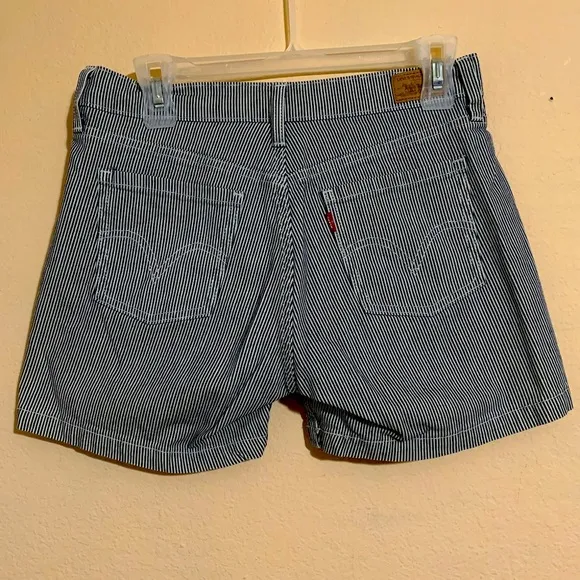 Levis Striped Jean Shorts junior’s Size 4 - Image 2