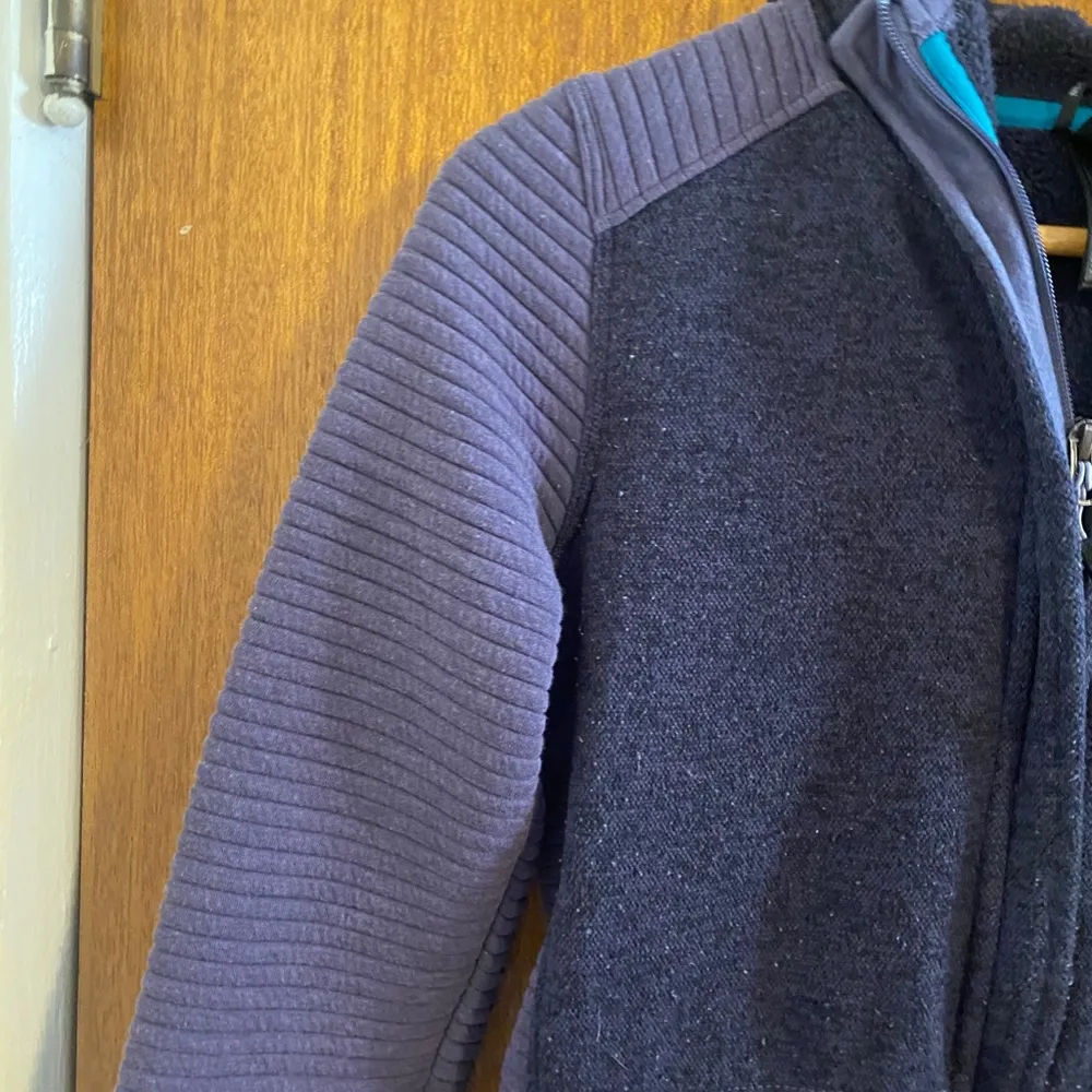 The North Face Athletic 2-Way-Zipper Hoodie - Image 5