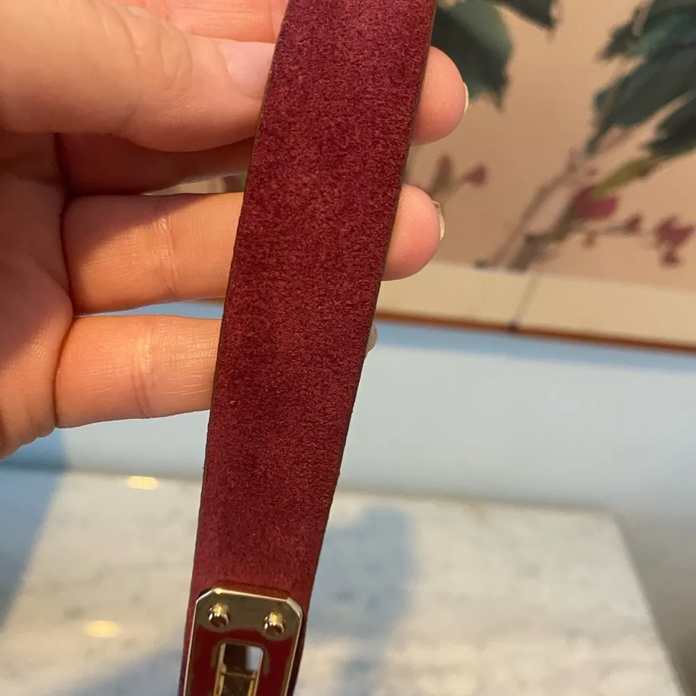 Tory Burch Brynn Belt Women's XS Suede Turn Lock Classic Timeless Luxury - Image 4