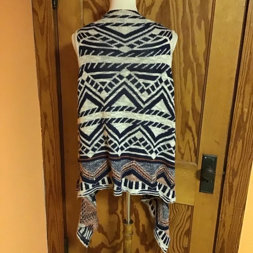 Xhilaration boho slouchy cardi vest - Image 9