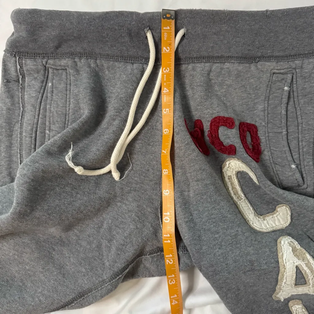 Hollister Grey Logo Distressed Sweatpants Size XS Wide Leg Pockets Lounge Comfy - Image 4
