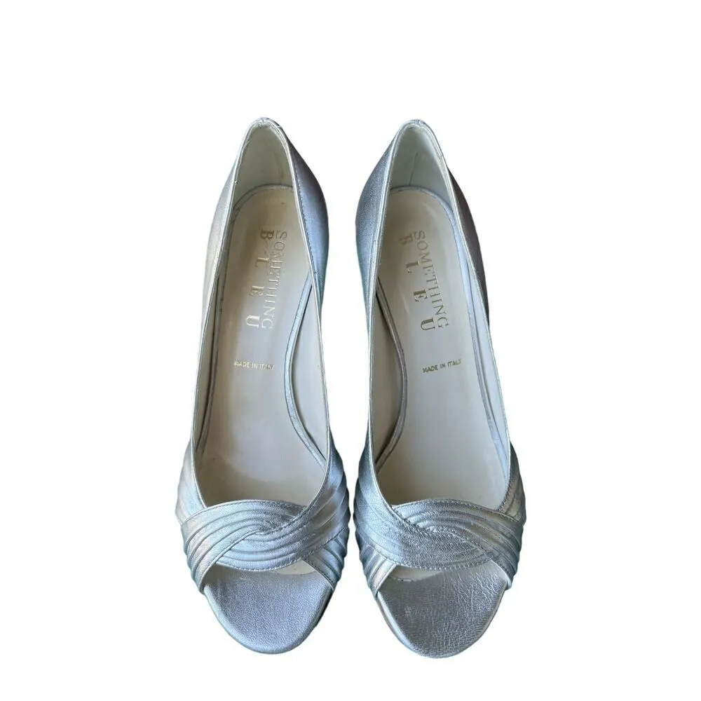 SOMETHING BLEU SILVER HEELS SIZE 7 - Image 5