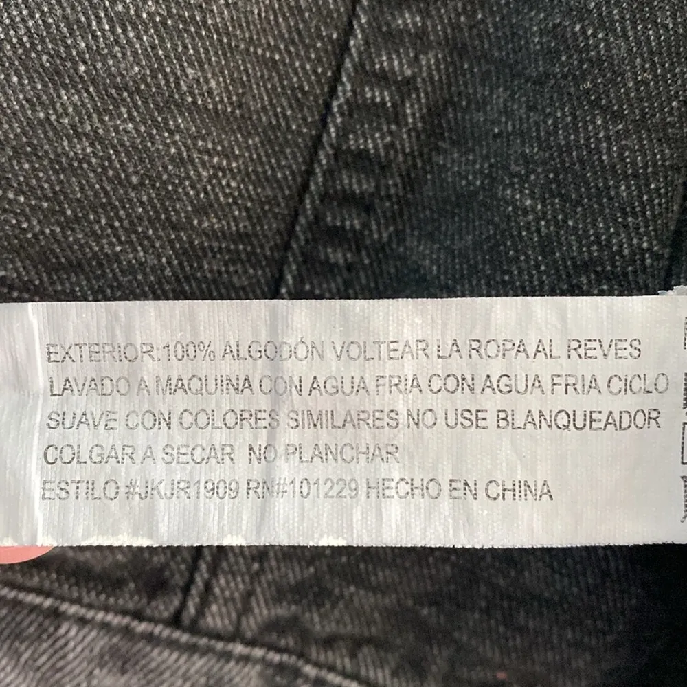 Ashley Vintage Charm Size Medium Women's Teen Girl Faded Black Denim Jacket - Image 5