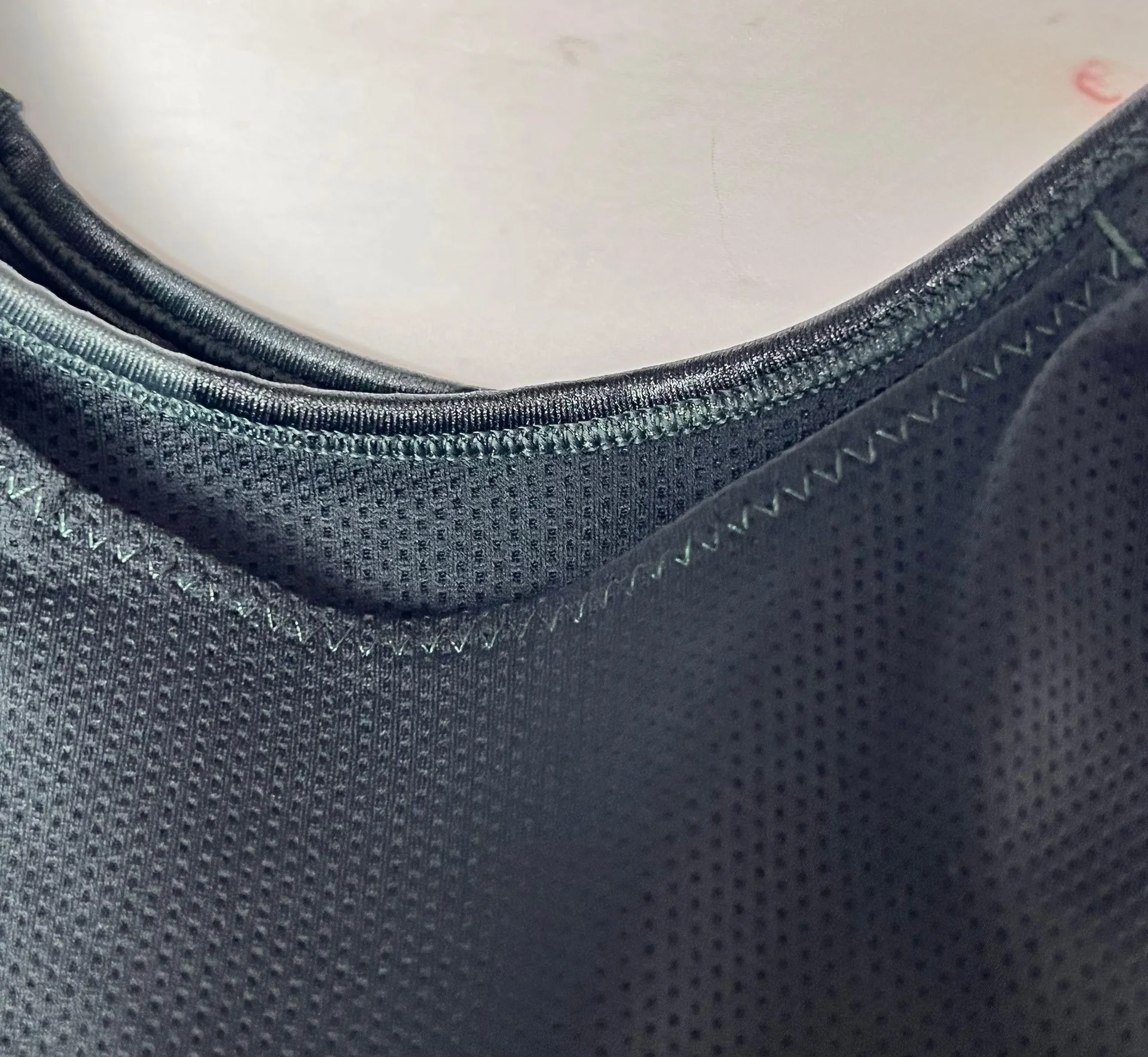 Women’s Black Camo Athletic Sporty Racerback Bra Sz L - Image 11