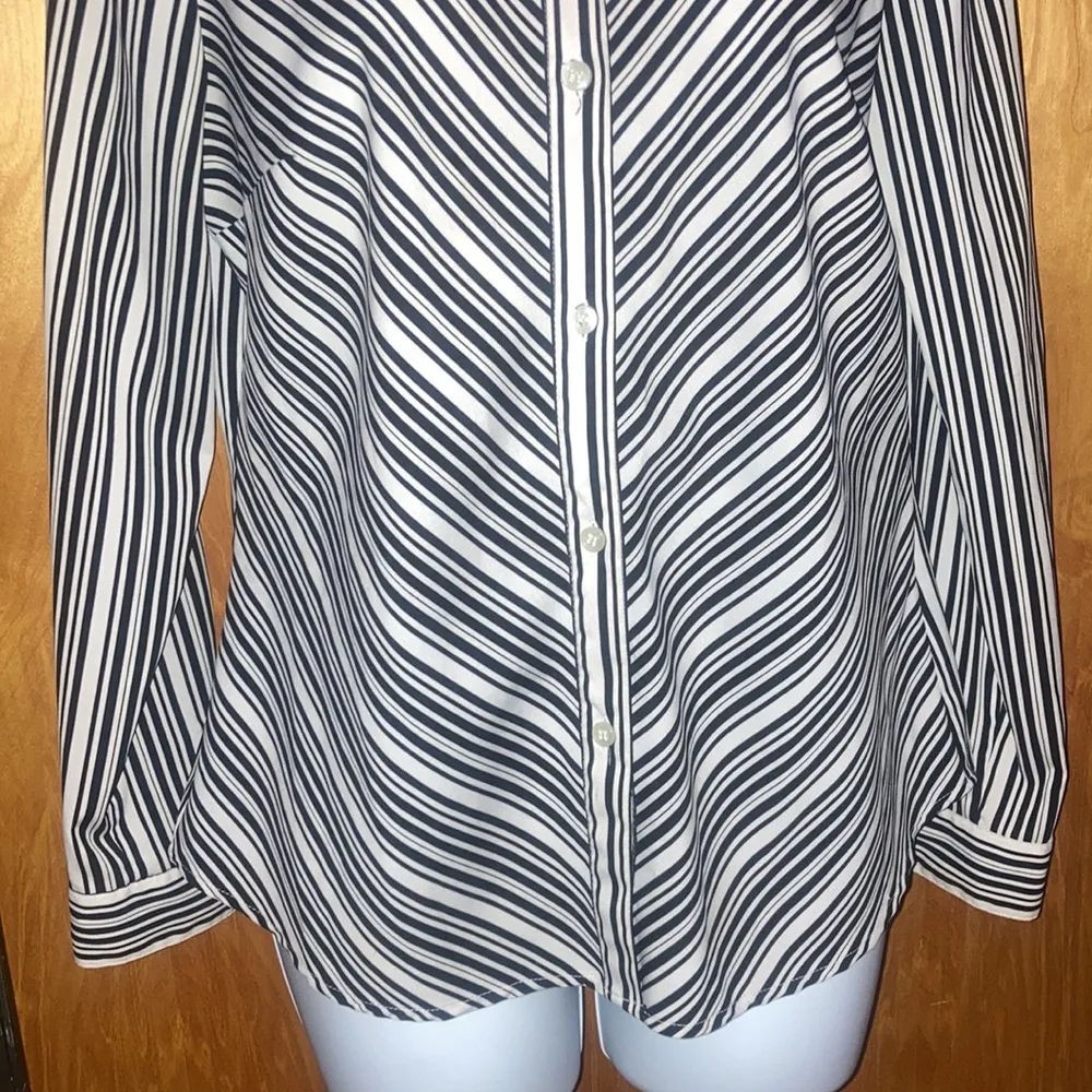Black & White Striped Notations Button Down Shirt Size Small - Image 3