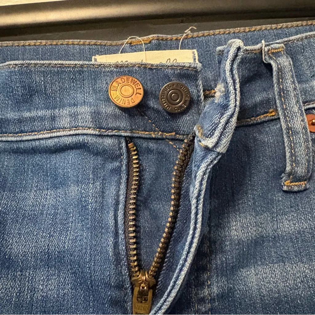 Madewell 9" high-rise skinny medium wash jeans with slits at ankles size 31 - Image 16