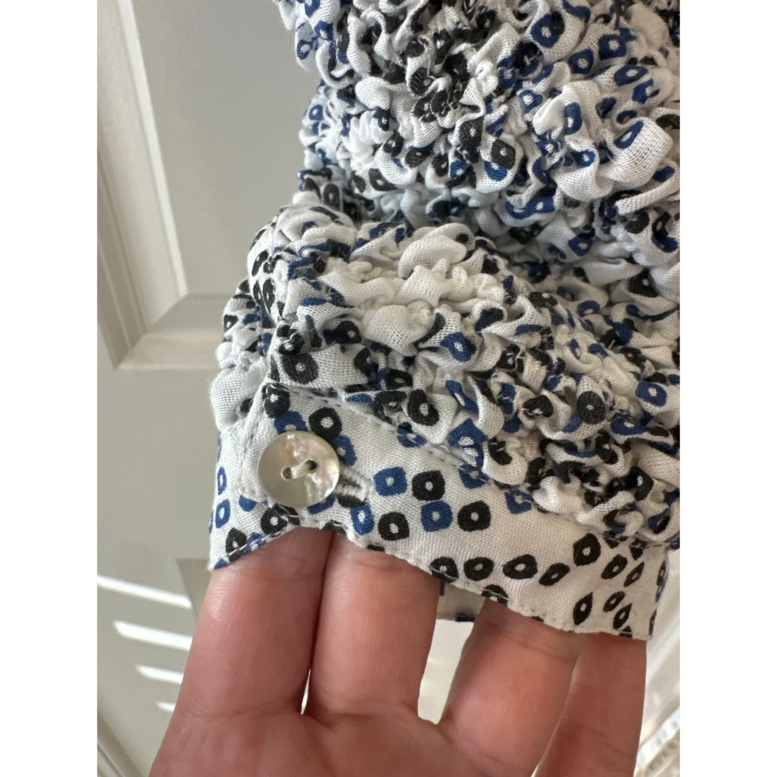 Alix of Bohemia Maisie Domino Smocked Puff Sleeve Top Blue White Floral NWT Sz L Size L - Image 9