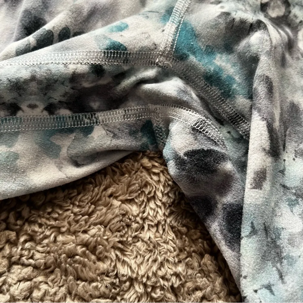 Lululemon  Align Short 8" Kaleidofloral Multi size 2 - Image 2