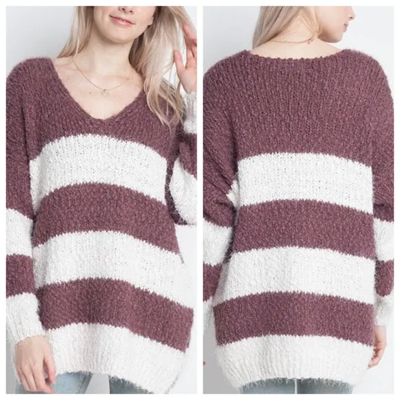 Dreamers Plum White Striped Chenille Eyelash V Neck Sweater Size Small/Medium - Image 3