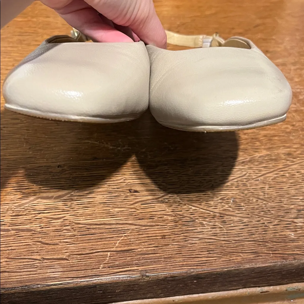 Trotters Slingback Flats Bone Nude Cream Size 6 W - Image 7