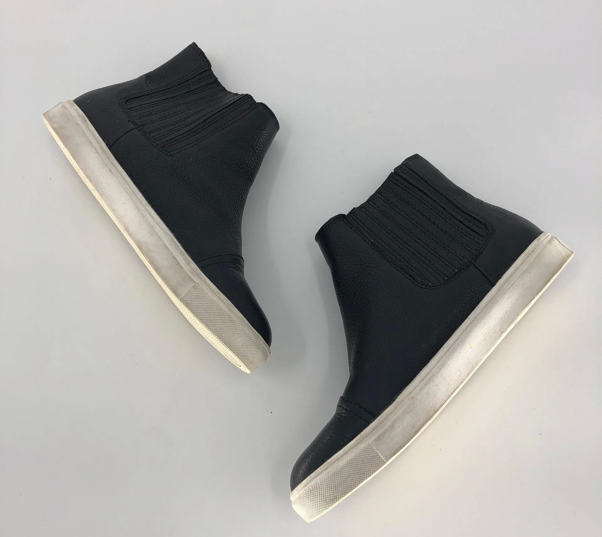 Karrlton Sneaker - Image 7