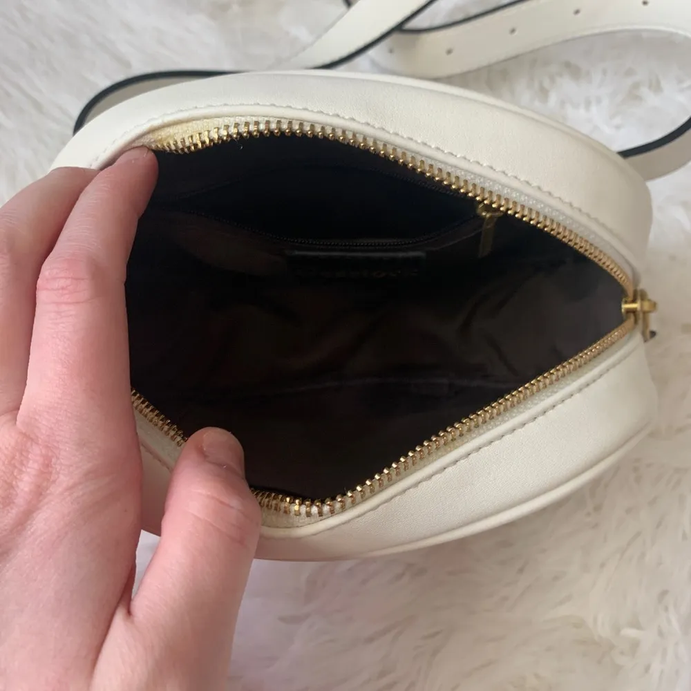 White Belt Bag - Image 4