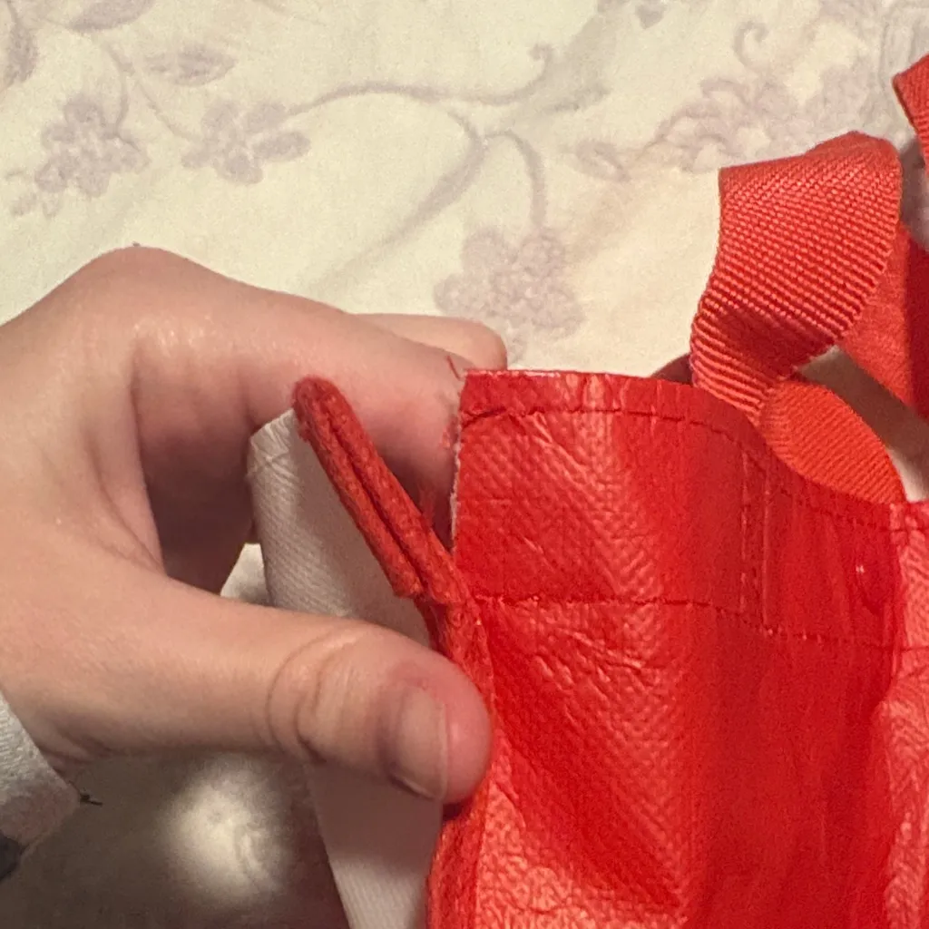 Lululemon Athletica Red and White Tote - Image 5