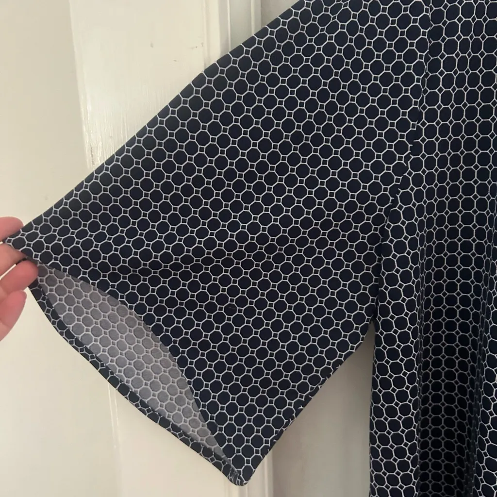 Ann Taylor Factory size XL office top. Blue and white design. Good for summer - Image 3