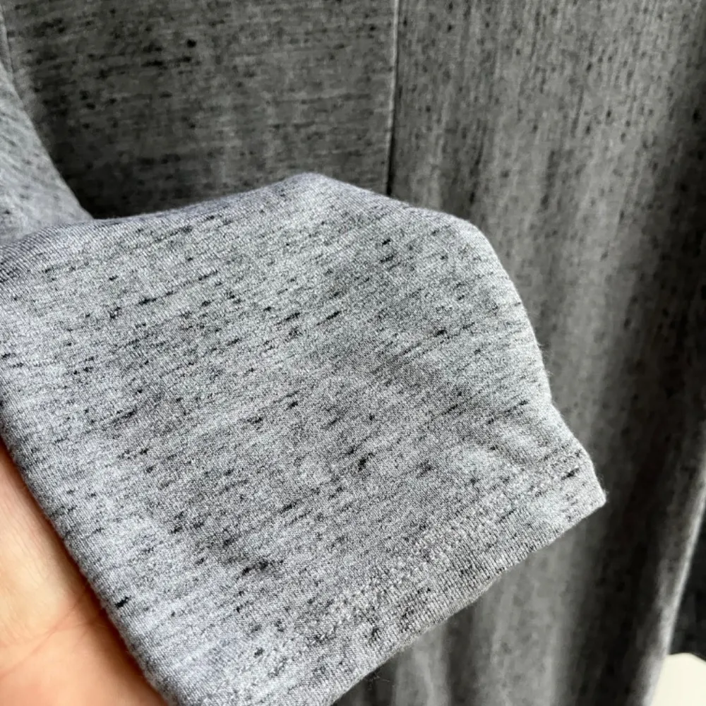 Chicos Gray Tunic Blue Flecks Cozi Soft Spaced Comfy Blouse Top, Size M - Image 3