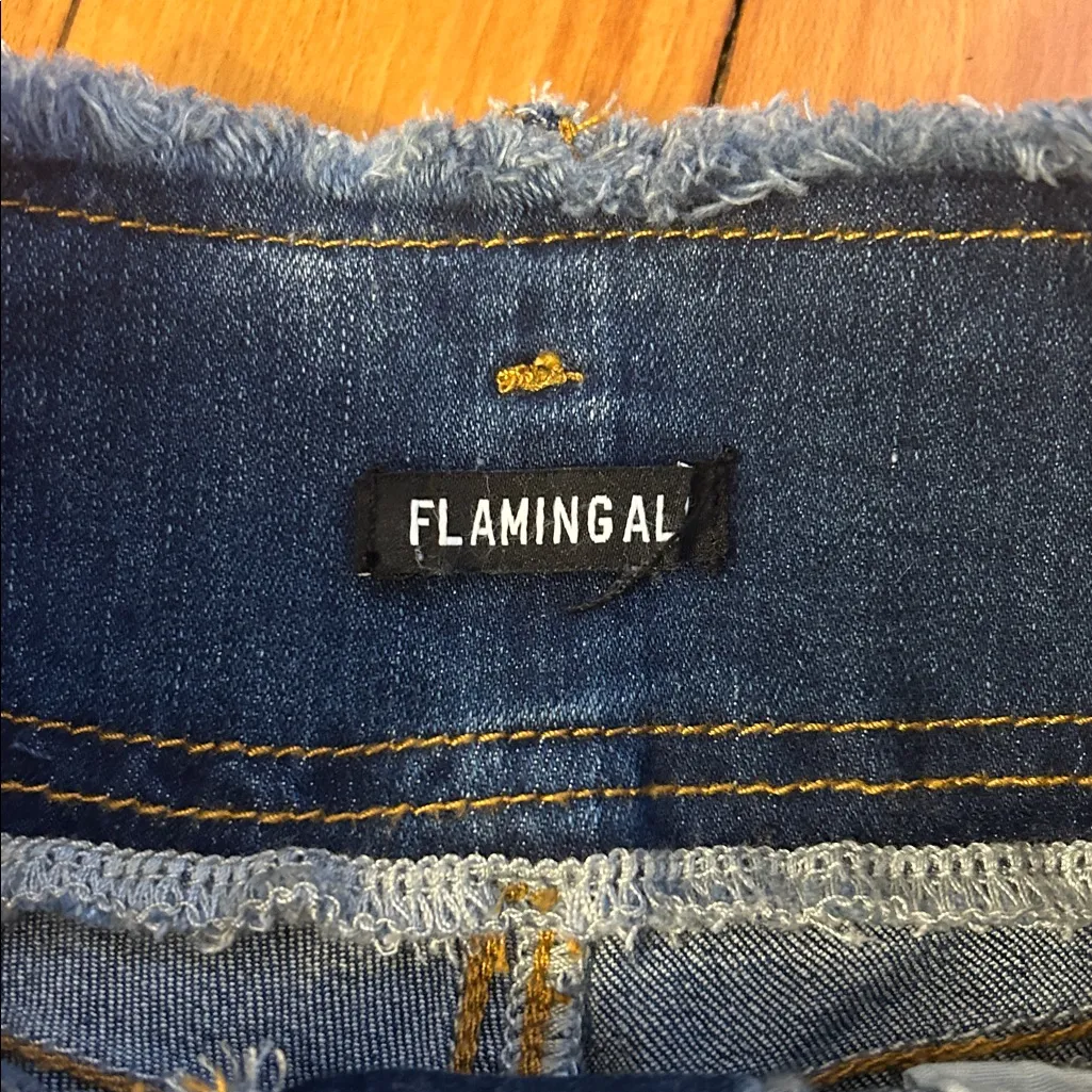 NWT Flamingals Raw Hem Tummy Control Denim Shorts Blue Size XS - Image 3