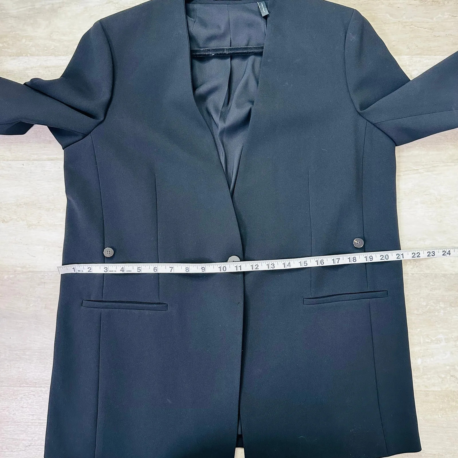 Theory Waist-Tab Jacket in Crepe Blazer in black career - Image 12
