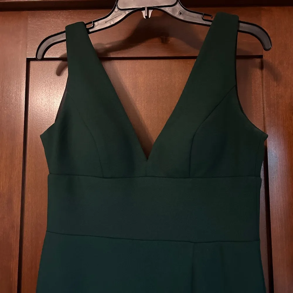 Betsy & Adam Women's V-Neck Front Slit Dark Green Ball Formal Gown size 6 EUC - Image 2
