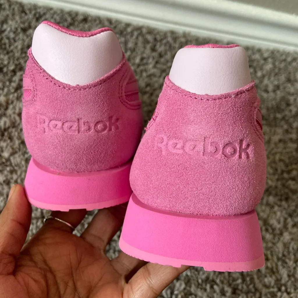 Reebok Pink Sneakers - Image 3