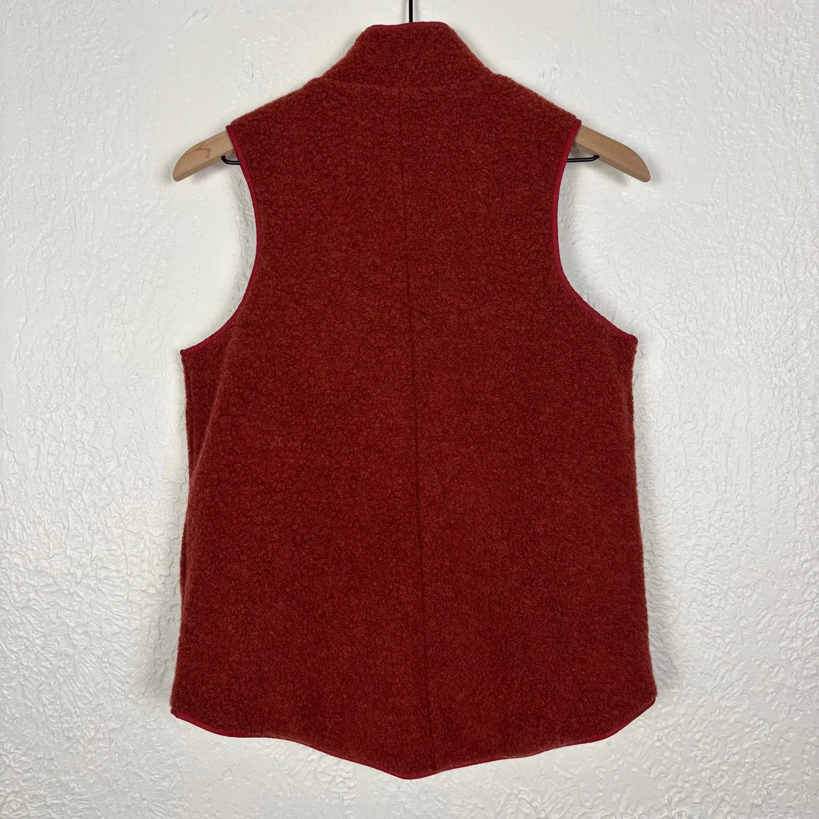SmartWool Women's Anchor Line Reversible Sherpa Vest in Masala Size XS - Image 2